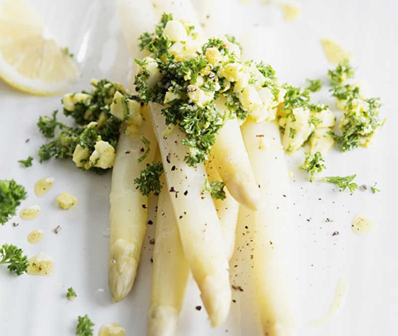 Asperges a la flamande